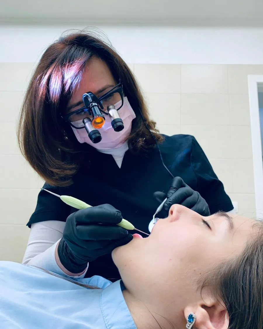 Atendimento odontológico com atenção aos detalhes